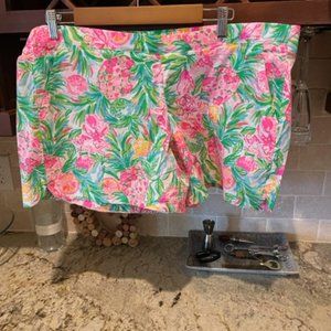 NWT Lilly Pulitzer Ocean View Shorts - Resort White Pear Necessities - size XL